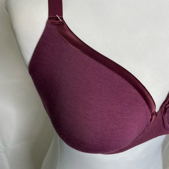 NWOT Bali Bra | Size 36DD - Picture 2 of 6